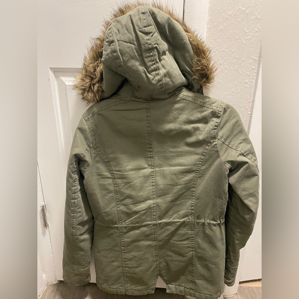 Fall Jacket 🍁 - Picture 3 of 3